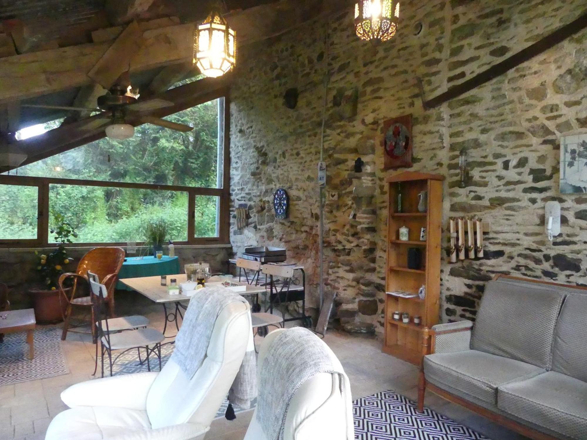 Au Coeur Des Loges Bed & Breakfast Saint-Bonnet-de-Bellac Exterior foto